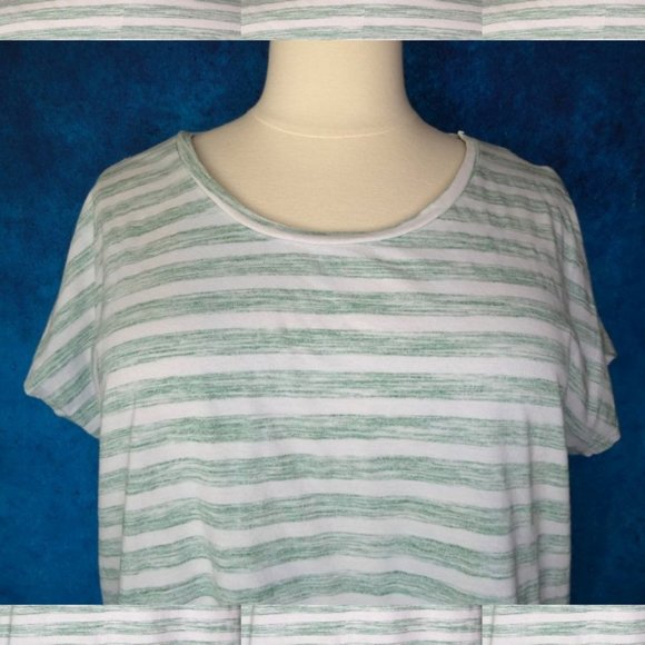 Avenue Split Sleeve Striped Green Tee Size 22/24 FINAL PRICE - Picture 3 of 8